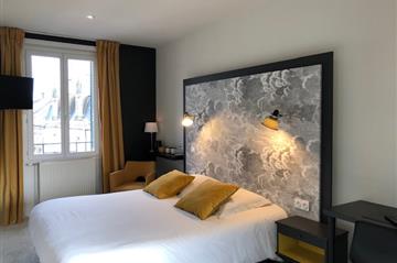 Chambre N°3  (Côté Rue, Étage n°2)