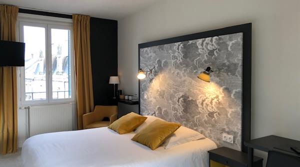 Chambre N°3  (Côté Rue, Étage n°2)