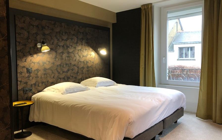 Chambre N° 9 (Côté Cour, Étage n°1)